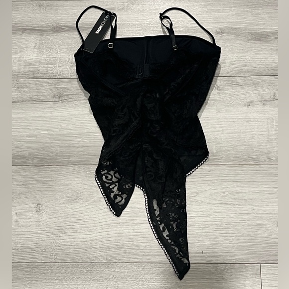 Black lace corset in black with adjustable spaghetti straps and built bra New - Picture 4 of 4